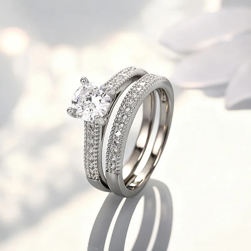Bague élégante pour couple : bijoux de mariage avec diamant simulé rond